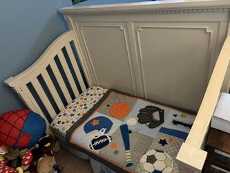 Heidi Klum’s  Baby’s Crib That Converts To Day Bed 