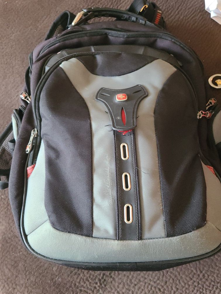 Backpack swiss gear shock absorbing technology laptop