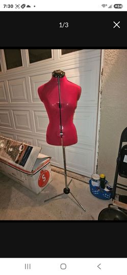 Dress stand plastic
