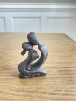 Kissing Couple Figurine Black Resin or Wood Abstract Desk Art Love Sculpture