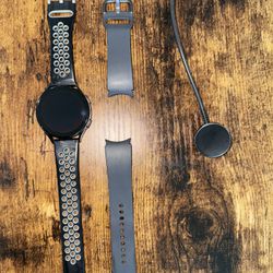 Samsung Galaxy 5 (44mm) Smart Watch