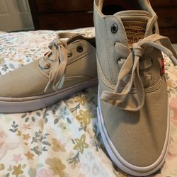 NEW Levi’s Shoes 8.5 Men