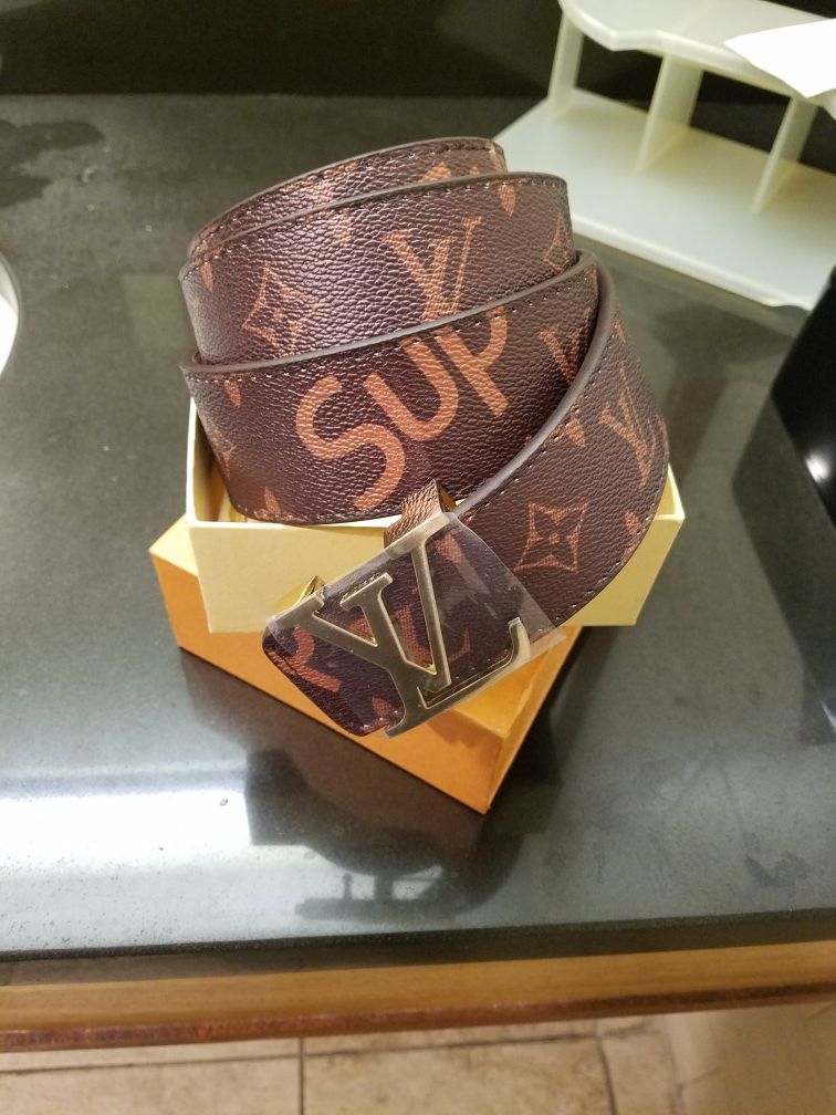 Louis vuitton supreme brown