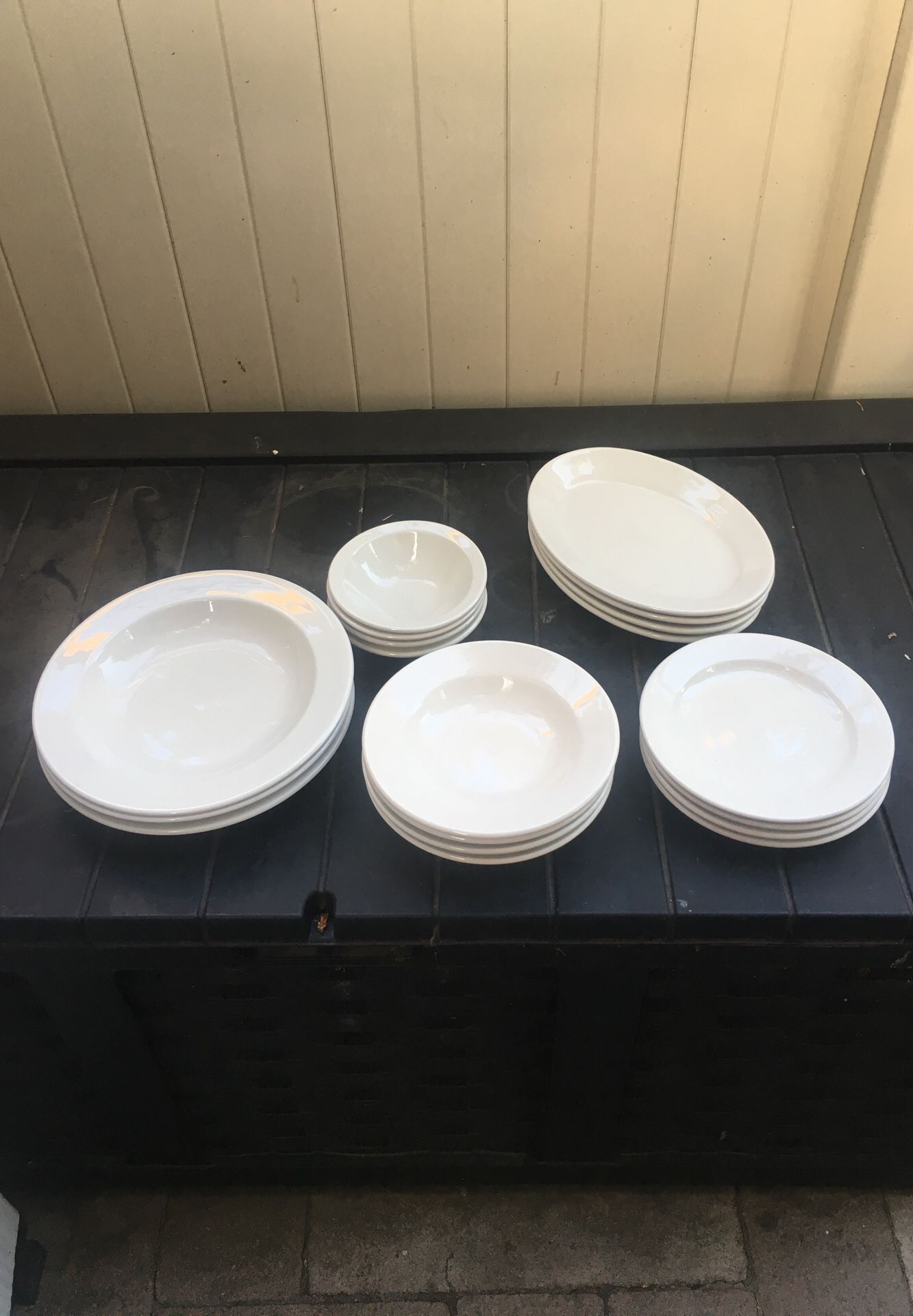 DELCO Atlantic China Plate Set
