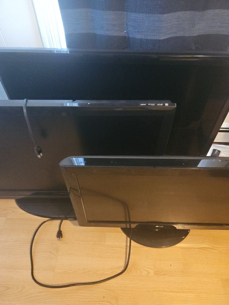 3 FLAT-SCREEN TVS