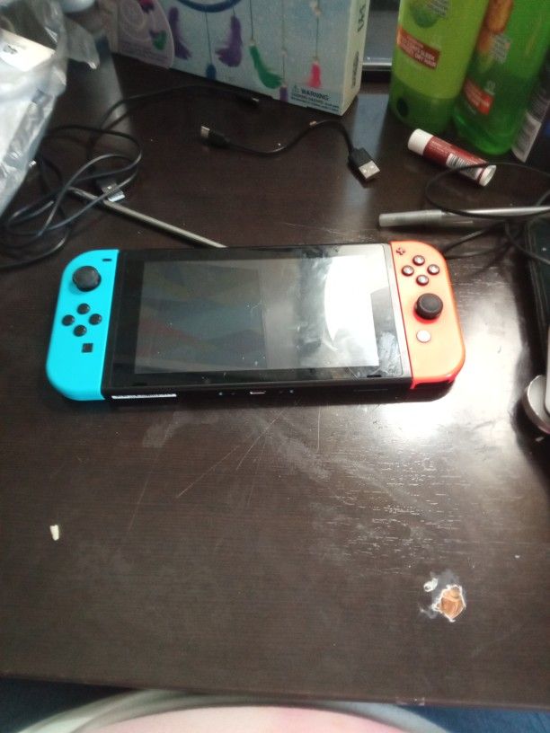 Nintendo Switch 