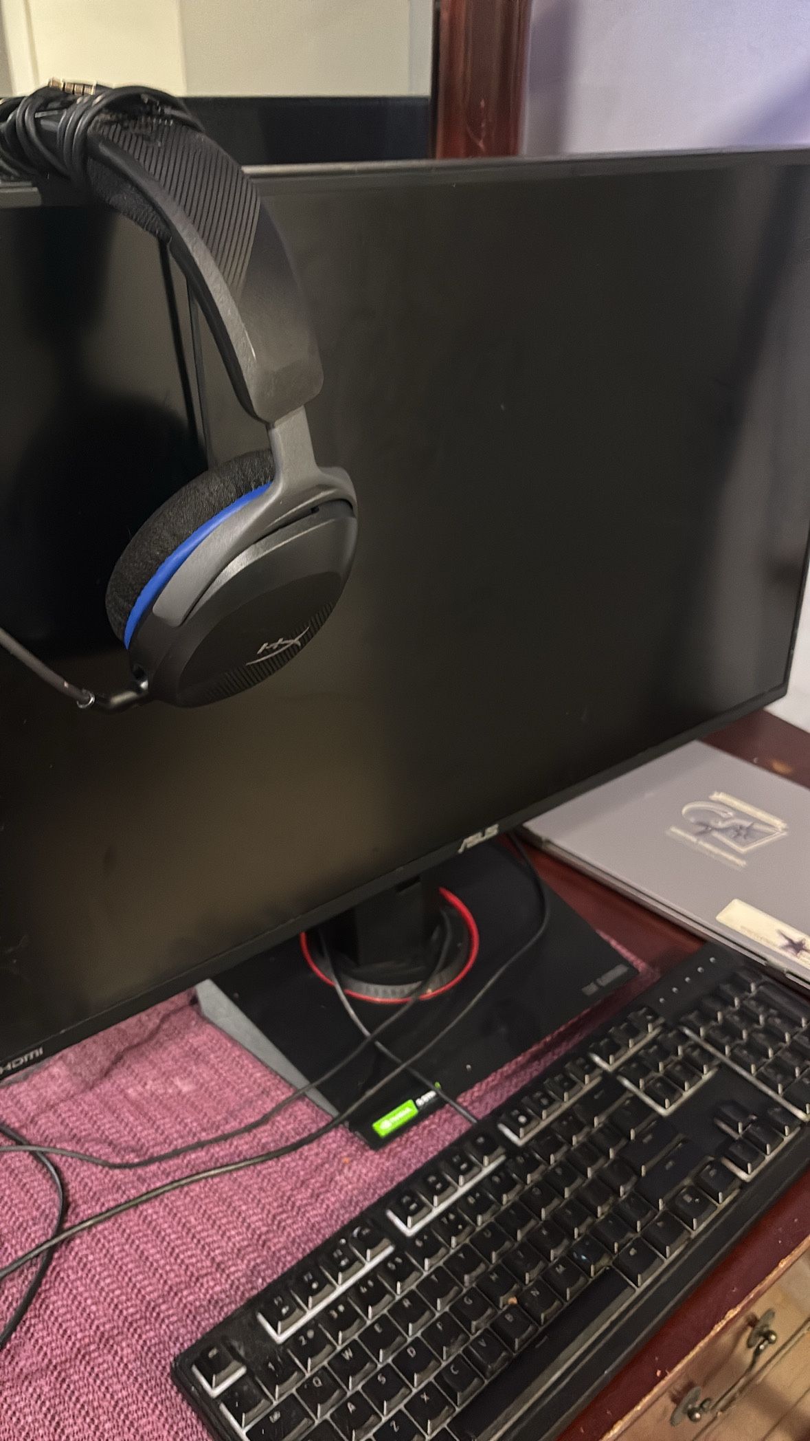 gaming monitor with keyboard