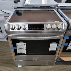 New electric stove ready for pickup or delivery for just $50 down with no credit check