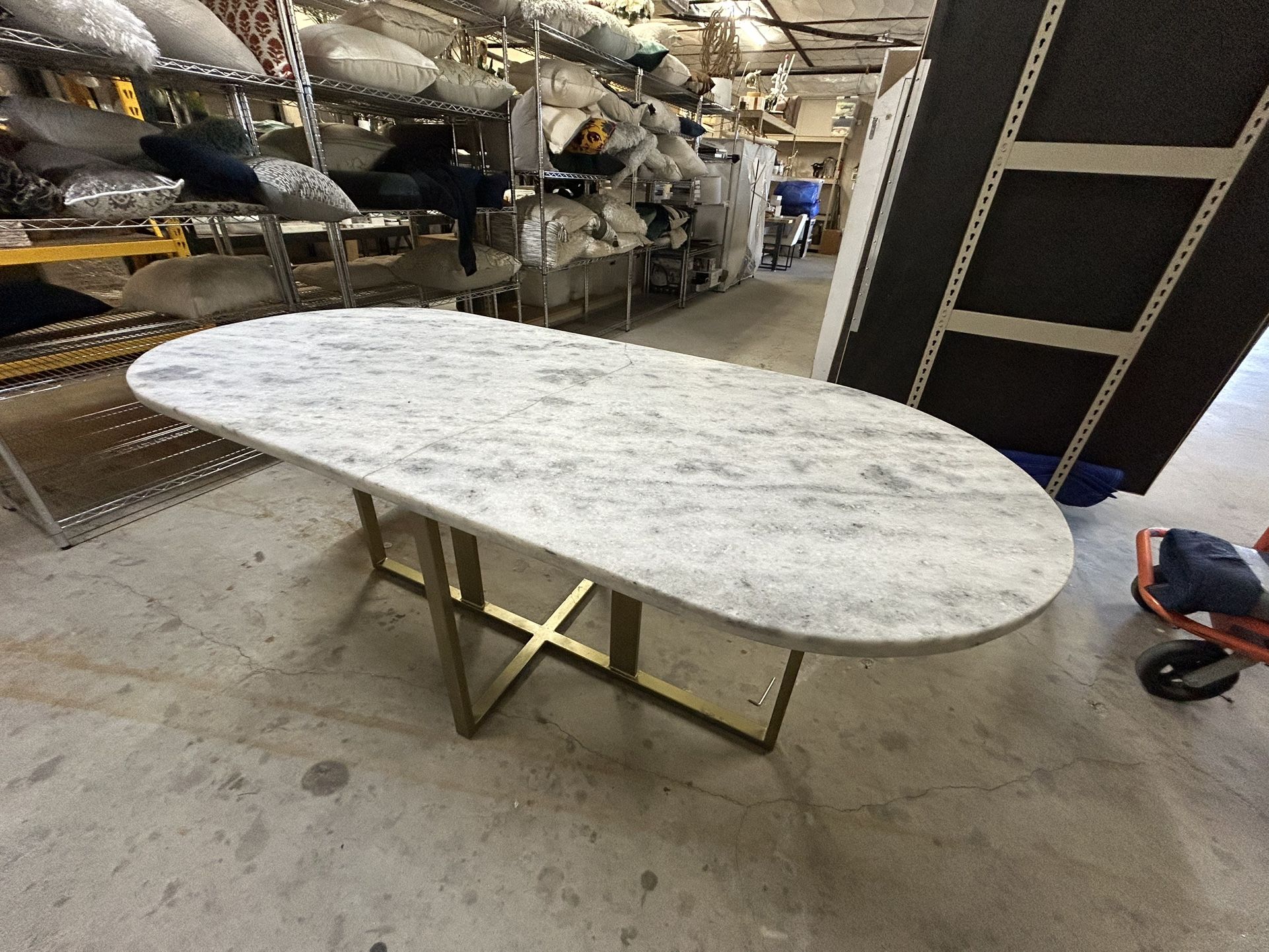 Four Hands Home Furniture Devan Oval Dining Table