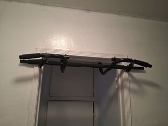 Pull up bar