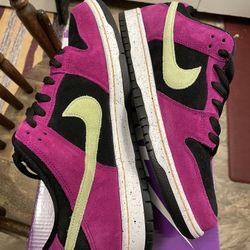 Nike Sb Dunk Red Plum
