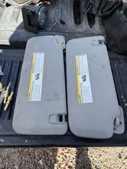 14-18 GMC Sierra Chevy Silverado Sun Visor