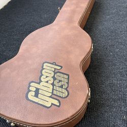 Gibson USA SG Case – Brown Tolex, Pink Plush