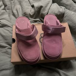 pink ugg golden star clogs 