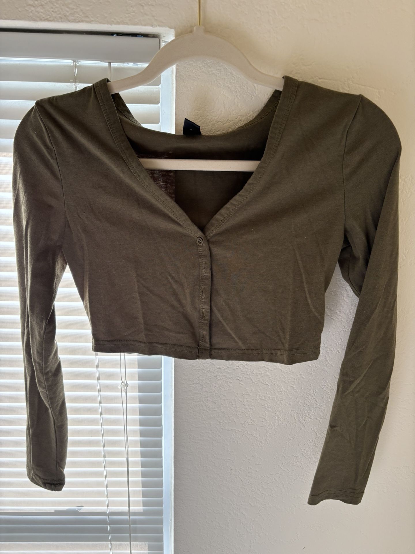 Small Green Button Crop top