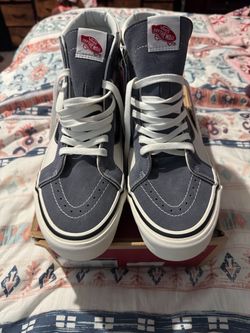 BRAND NEW Sk8-Hi 38 DX Vans (og blac)