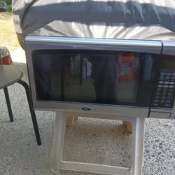 O S T E R Microwave Oven Model Number 0 GJ 41-302