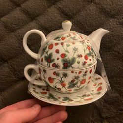 Strawberry Teapot 