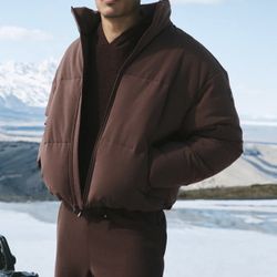 NEW ALO Men’s Stretch Woven Street Puffer Jacket  in BrownStone Color  size XL