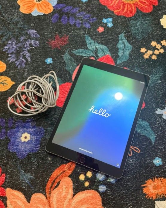 iPad 9th Gen WiFi Apple