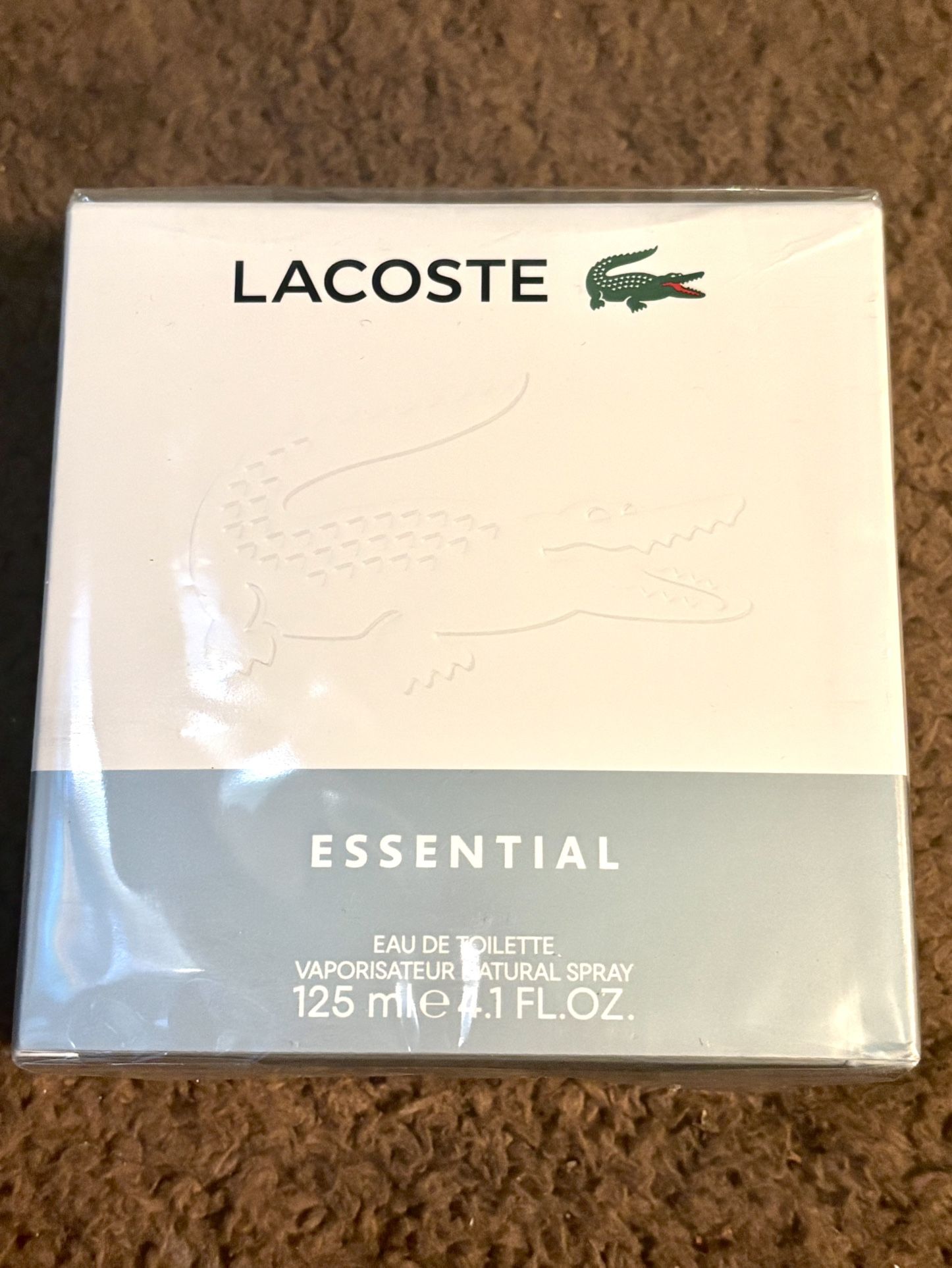 Lacoste Essential 