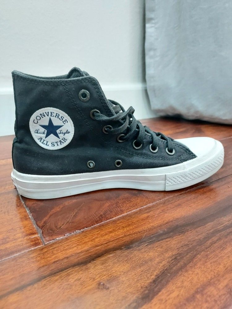 Converse Chuck Taylor All Stars 2. Size 7.5. $35