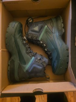 Nike ACG Air Zoom Gaiadome

Gore-Tex

Vintage Green