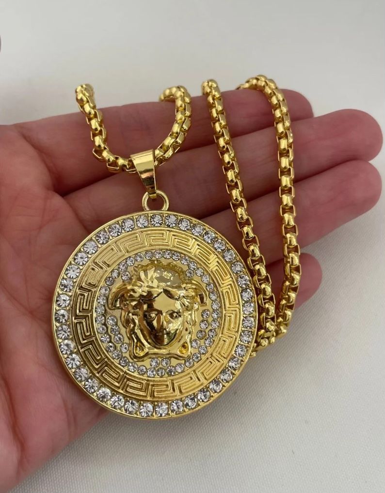 ✅🔥14K Gold Plated Medusa Alloy And Bling Rhinestone Hip Hop Pendant and chain 30Inch🔥✅