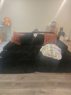 COMFY BLACK COUCH