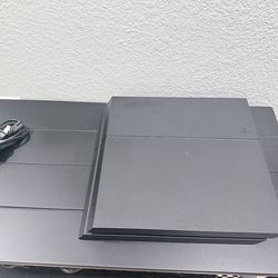 PS4 w/ Disc Drive