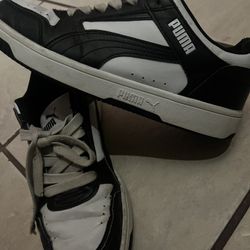 Pumas / Size 8 