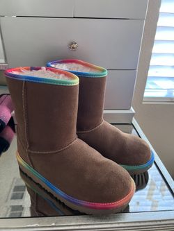Kids Rainbow Uggs Size 1