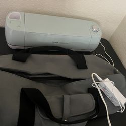 Cricut Machine  W Bag 