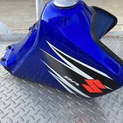 07 Suzuki DR650 Gas Tank - Lost key 