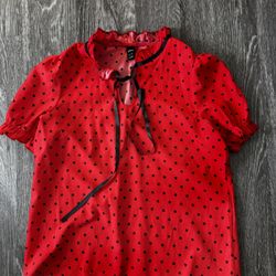 Cute shirt- red with black hearts