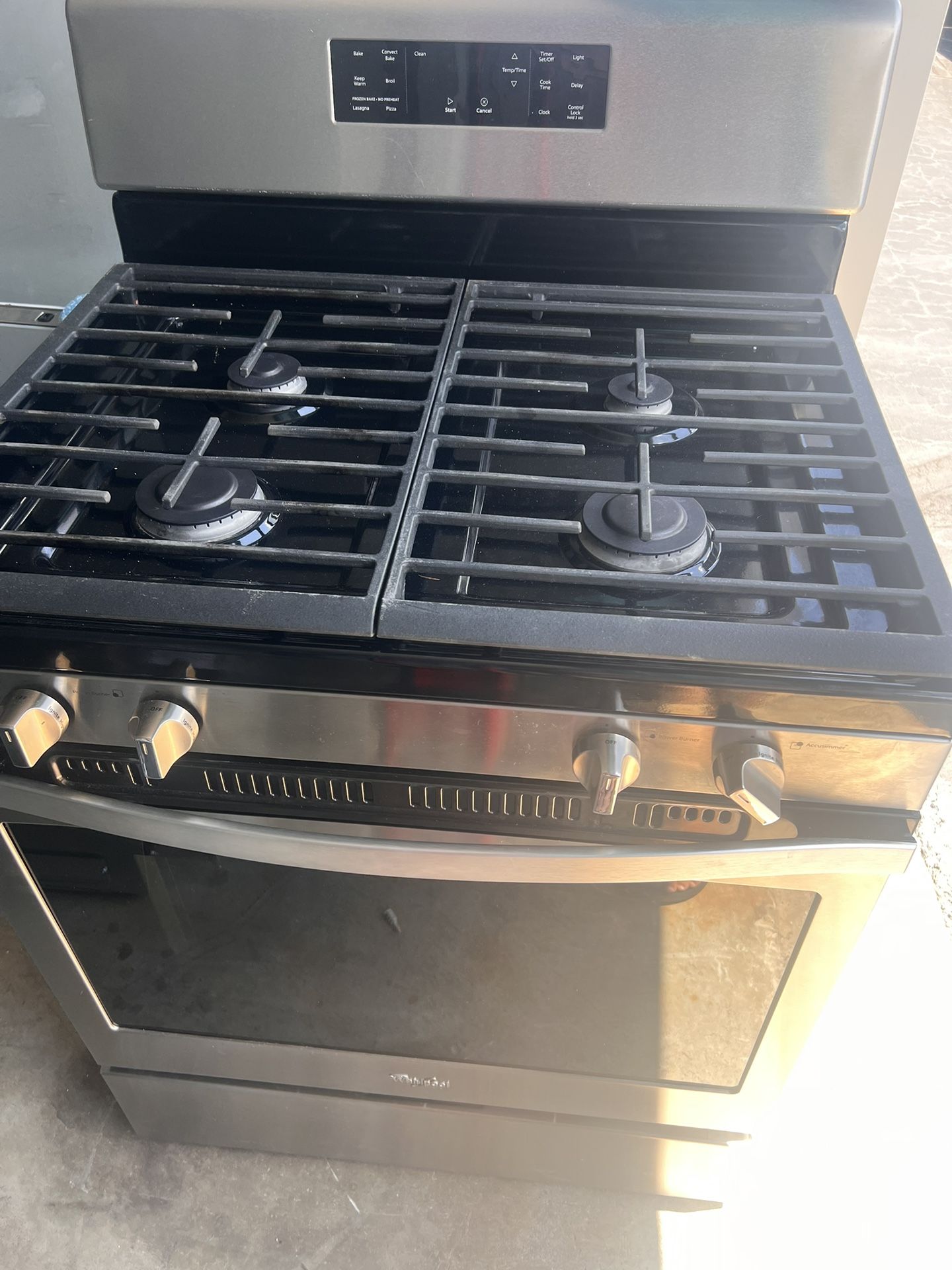 Whirlpool Gas Range Like New!!!