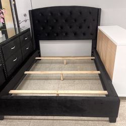 Queen Black Velvet Bed Frame Dresser Mirror And 1 Night Stand NEW