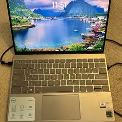 Dell Inspiron Lightweight HD Laptop (like New)