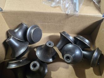 Cabinet door  knobs