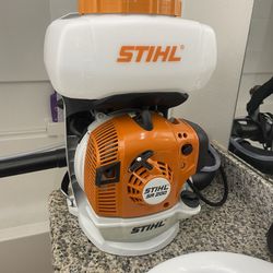 Stihl Gas-Powered Portable Backpack Sprayer, 2.1-Gallon Capacity, 27.2cc, Model# SR 200