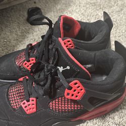 Air Jordan 4 "Red Thunder"