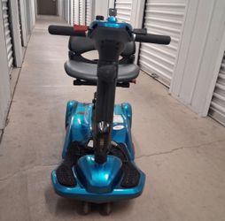 Adult scooter