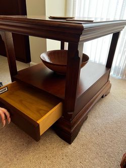 Vintage Broyhill Solid Wood End Table with Drawer