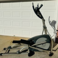 Schwinn 418 Elliptical Trainer
