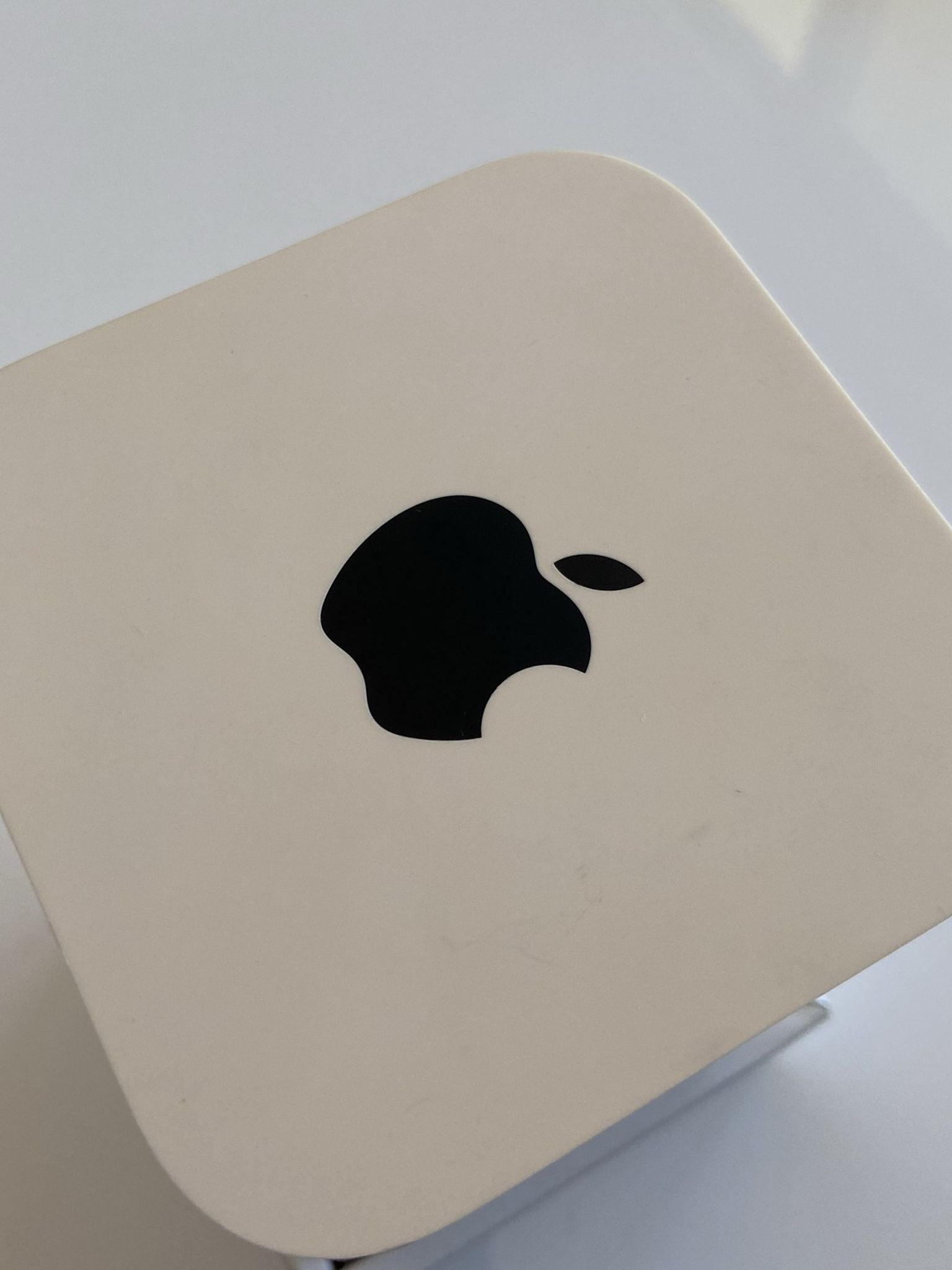 Apple AirPort Extreme Wireless Router