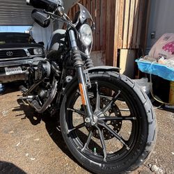 2022 Harley Sportster Iron 883