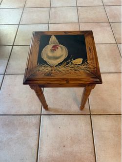 Rustic Farmhouse Chicken Accent Table