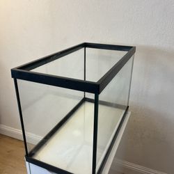20 Gallon Aquarium Tank (Read Description)