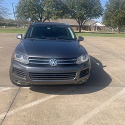 2012 Volkswagen Touareg Sport