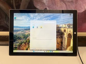 Microsoft Surface Pro 8 1631 Touchscreen Laptop 12" Intel i5 8GB 256GB SSD Windows 11 - $29